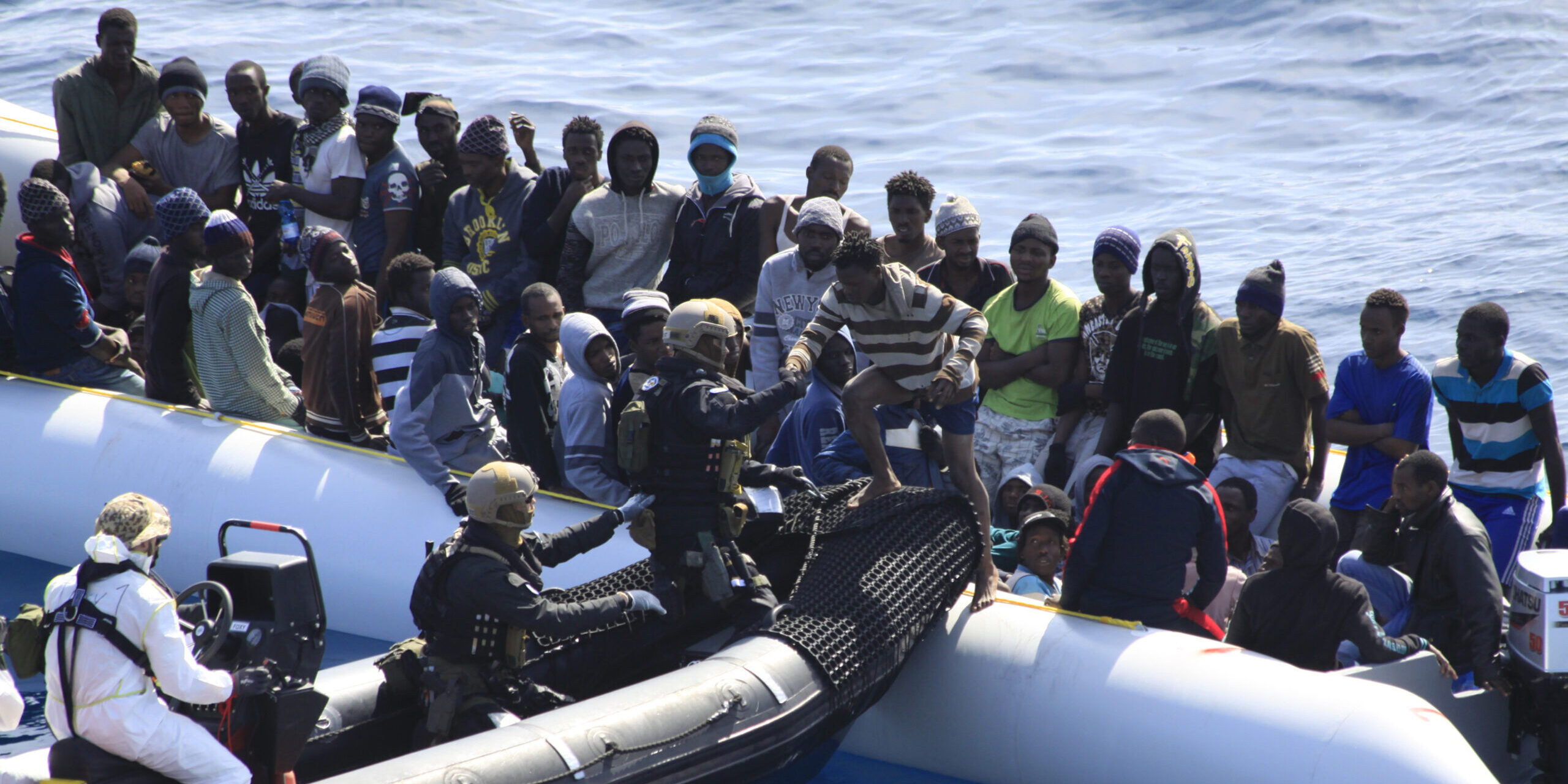 Migrants Heading for Britain Swarm French Trains to Reach New Coastal Launch Sites. Boat Migrants scaled e1731600302664