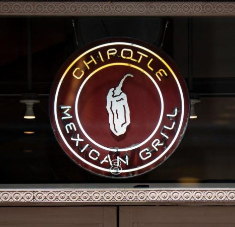 Chipotle a focus in investigation of salmonella outbreak in Minnesota