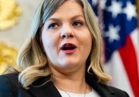 Trump to Nominate Heidi Overton, a Top Domestic Policy Aide, for F.D.A. Commissioner