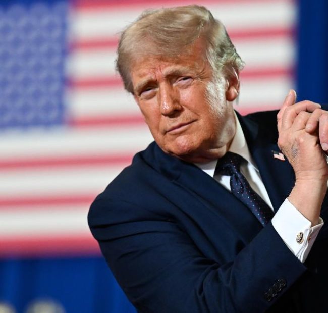 President Trump hails Alito as ‘one of the greatest of all time’ after decision to stay on SCOTUS