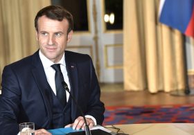 France Intercepts FEWER Boat Migrants After Taking $900m from Britain to Stop Them.