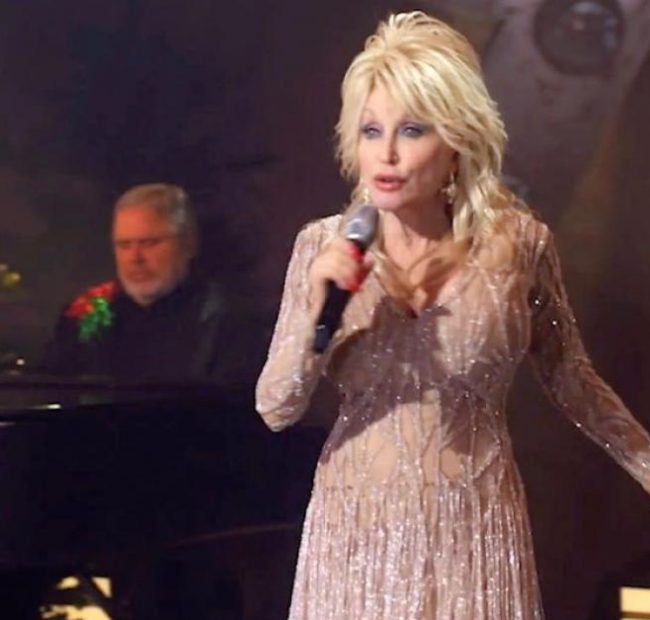 Tennessee’s political leaders pay tribute to Dolly Parton