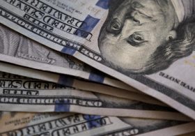 Poll: Majority says student loans are too risky