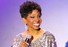 Fans Fear For Gladys Knight After Alarming On-Stage Appearance