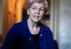 Warren says large corporations like Apple should share tariff refunds with customers