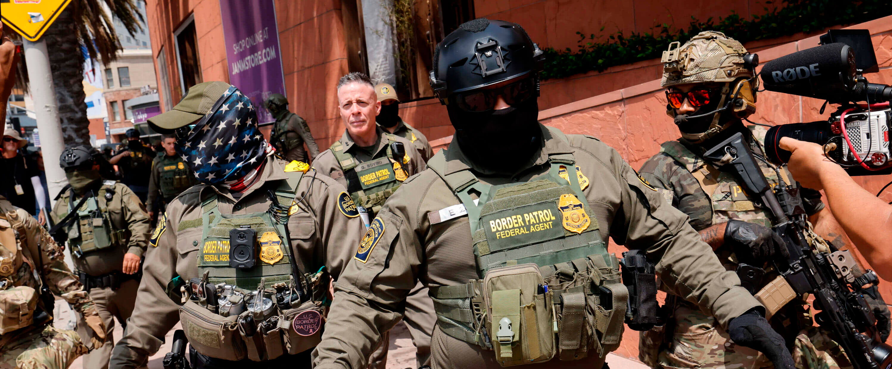 Federal Judge Rules Against New York Law Banning ICE Agents From Wearing Masks GettyImages 2229324056 e1767388720739