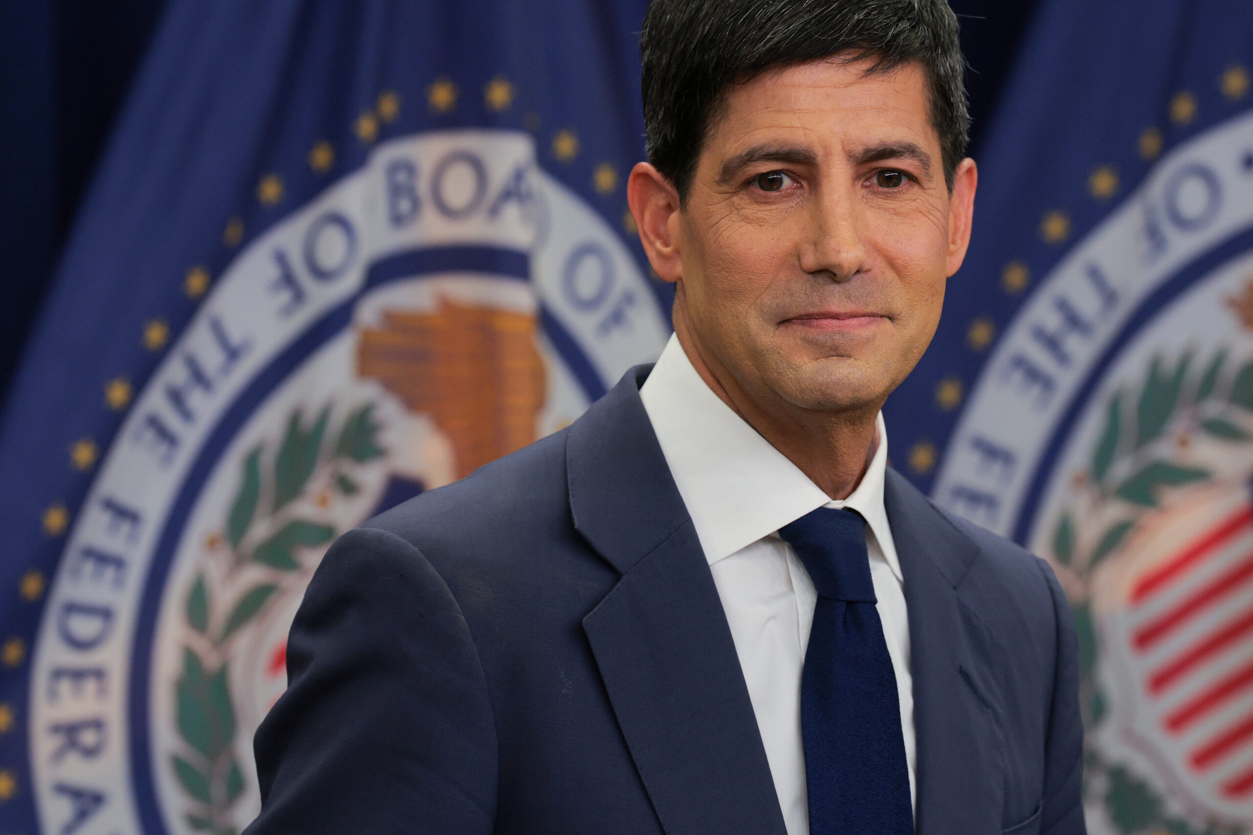 Warsh Hails Economic Strength, Hints at Possible Rate Hikes GettyImages 2282084738 scaled 1