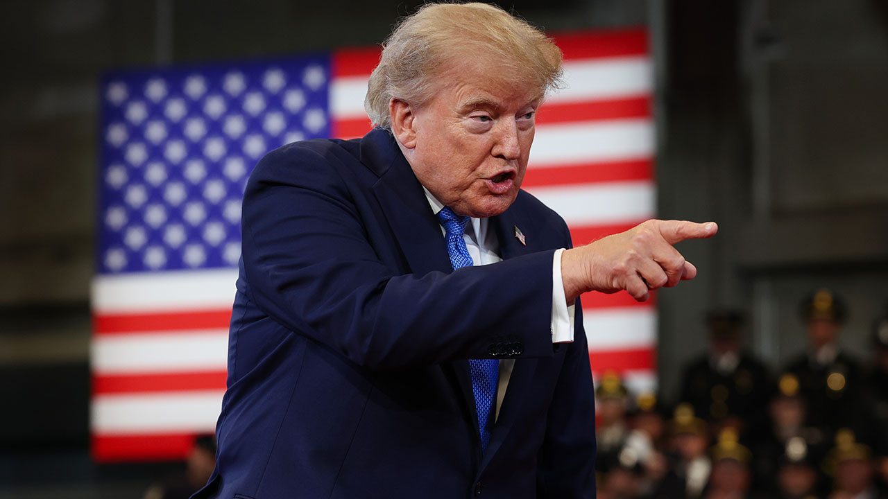 Supreme Court Reverses District Judge on Trump White House Ballroom Construction GettyImages 2290497705 2