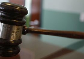 Federal appeals court strikes down Biden administration gas stove rule