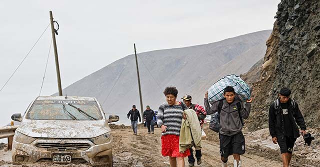 Newscaster Braves Through Broadcast During Peru Earthquake GettyImages2290805634 640x335 1