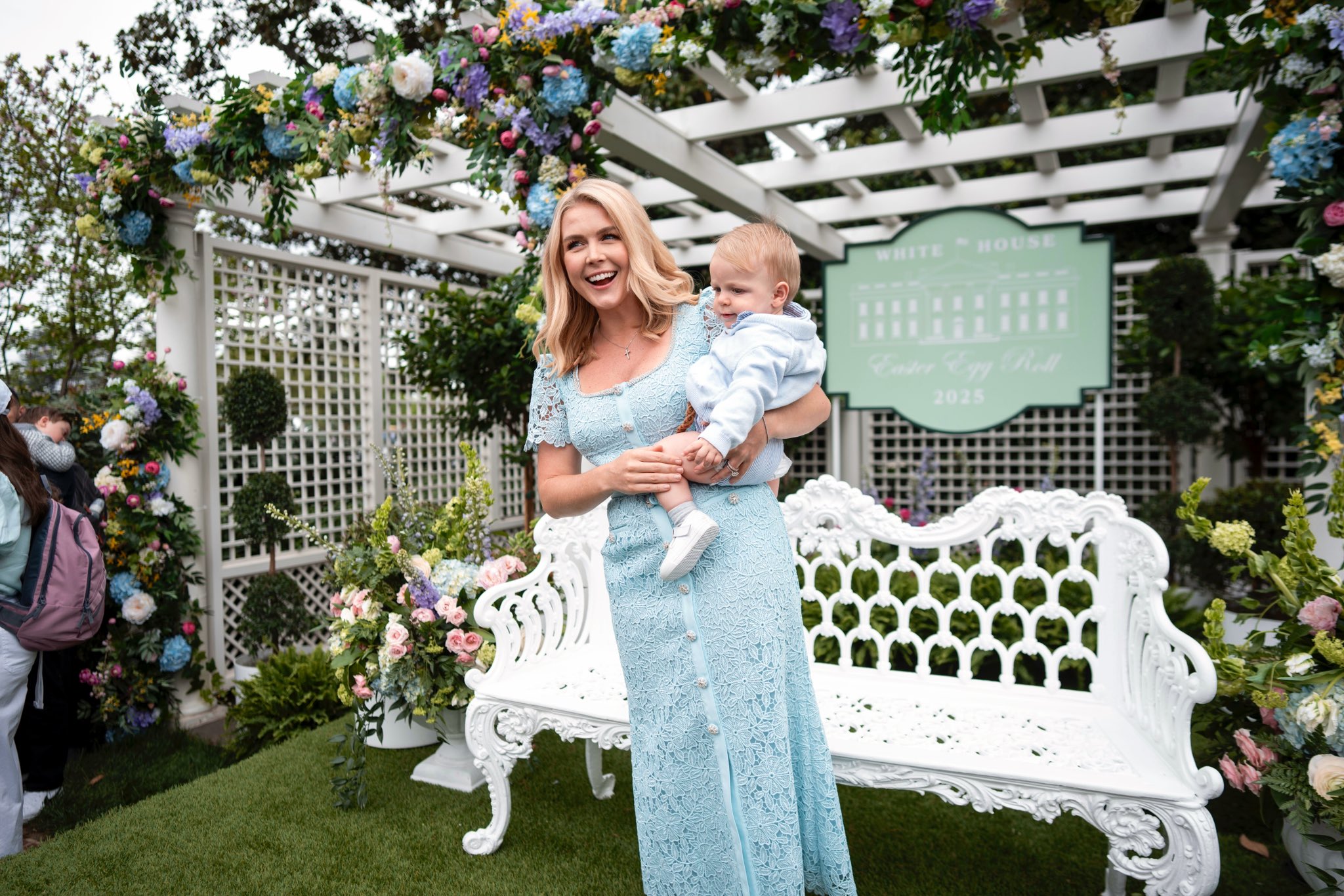 Stepping Down To Raise Her Kids Makes Karoline Leavitt An Even Better Role Model GpGvUkUWcAAMadw