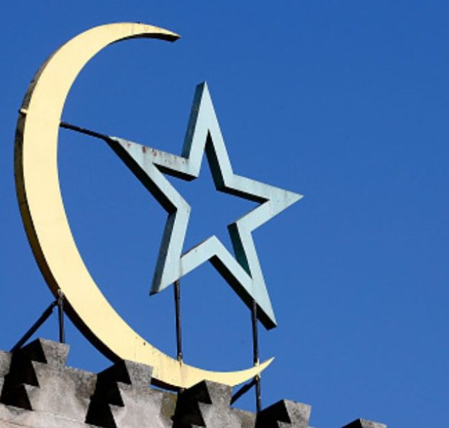 Bay Area Parents Sue School District for Mosque Field Trip