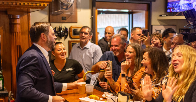 JD Vance Serves Customers Beers, Chili Dogs During Visit to Ohio JD Vance 640x335 1