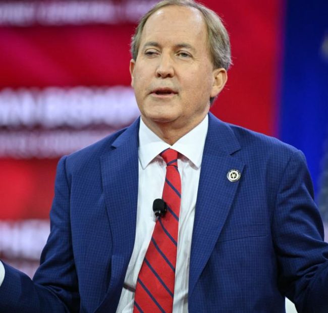 Cook Political Report shifts Iowa, Texas races to tossups