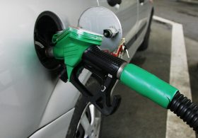 Consumer Confidence Drops to 7-Month Low as Gas Prices Remain Over $4.