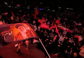 Tehran Public Cemetery Director Wants to Bury 5,000 Americans