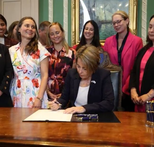 ‘Purely Demonic’: Women Clap and Giggle as Law Allowing Them to Murder Their Own Children Is Signed