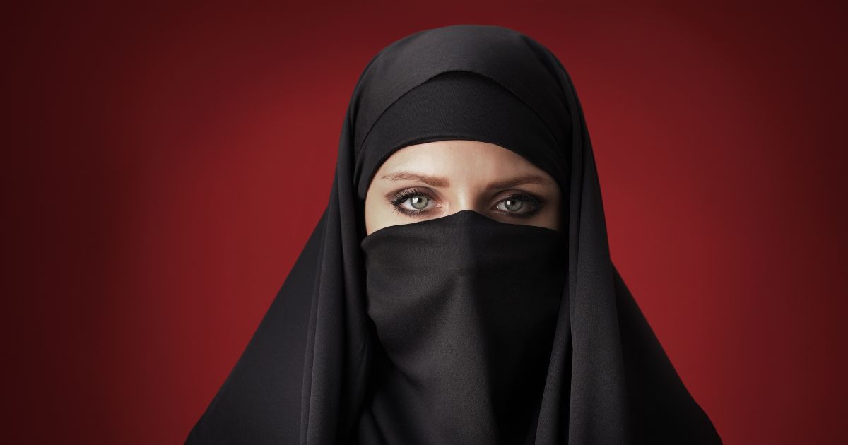 More Westerners Waking up to Islam as Gov't Bans Face Coverings, Leaving Both Muslims and (Ironically) Feminists Angry ace covering