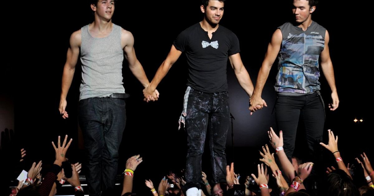 Jonas Brothers to Perform at NFL Halftime Show: 49ers vs Rams Date, Time and How to Watch ace rams
