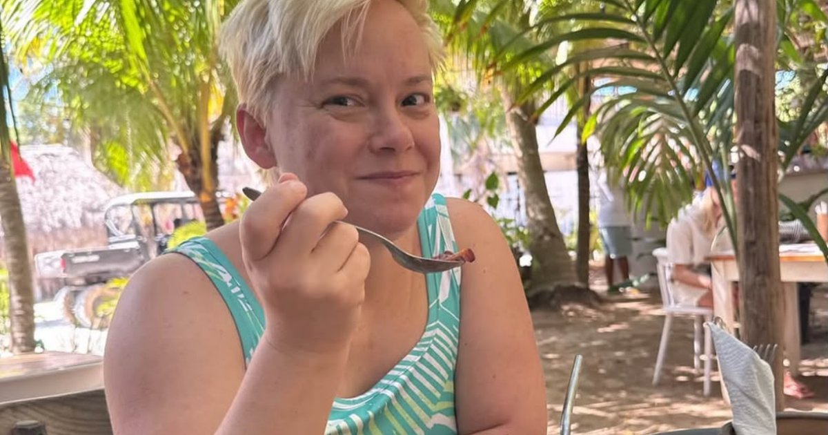 Elizabeth Waddell Update: Family Returns Home from Grenada but Continues Search for Answers amily heads home mystery over her disappearance deepens