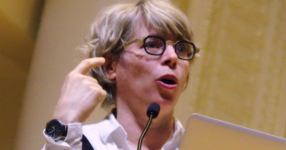 Harvard Professor Issues Alert: Tech Elites Are Pushing AI ‘Factory Farming of Humans’ arming humans ai
