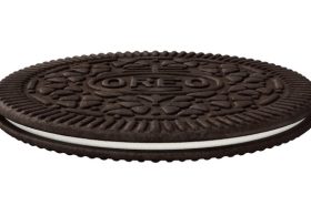One Mom Tried to Ban Oreos From the Entire Class Lunchbox — and the Group Chat Went Nuclear