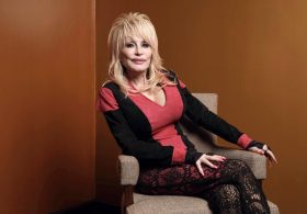 Snopes Looks Into Whether Dolly Parton’s Imagination Library Donated Books to Israel