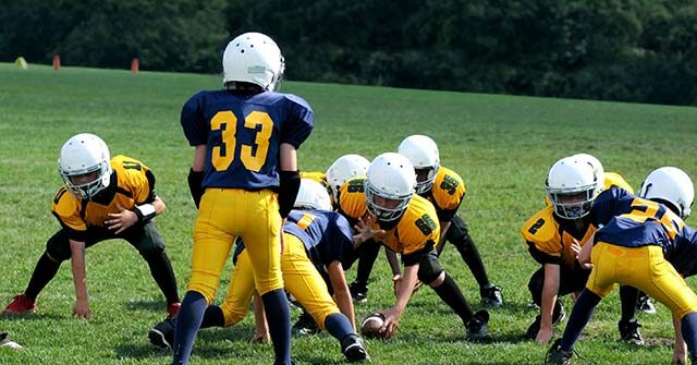 Football Dad, 41, Trips Player, 9, Preventing Him from a Touchdown benhersheyXlmiBKcmAdIunsplash 640x335 1