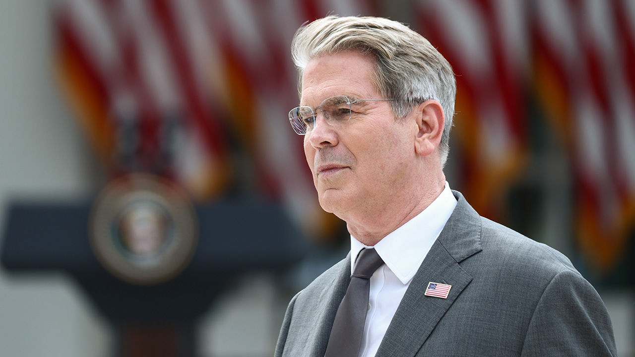 Treasury Sec to Unveil ‘Economic D-Day’ Against Iran bes
