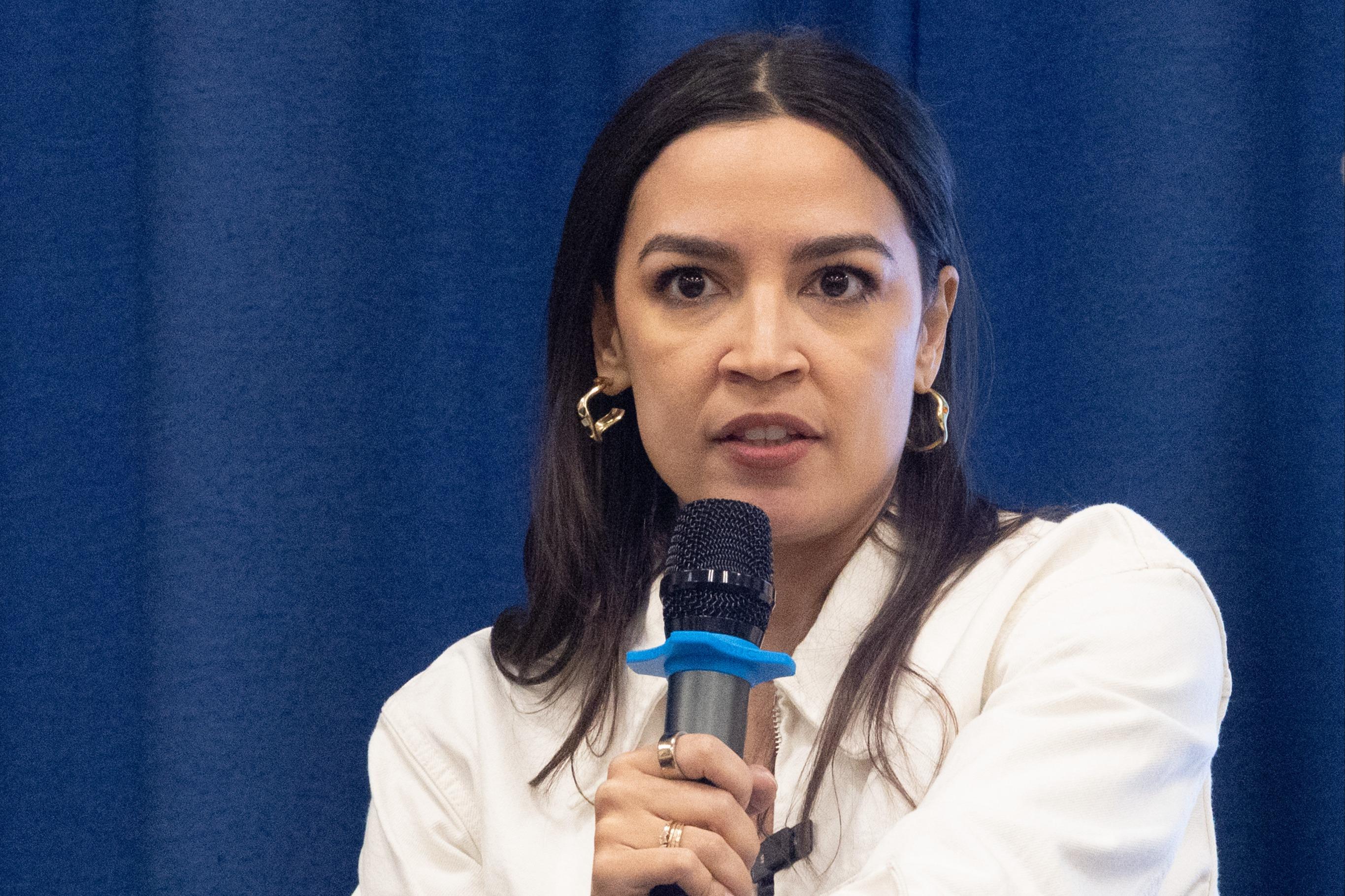 Roadblock to White House: AOC’s favorables dive even as New Hampshire tempts her crop 40149218