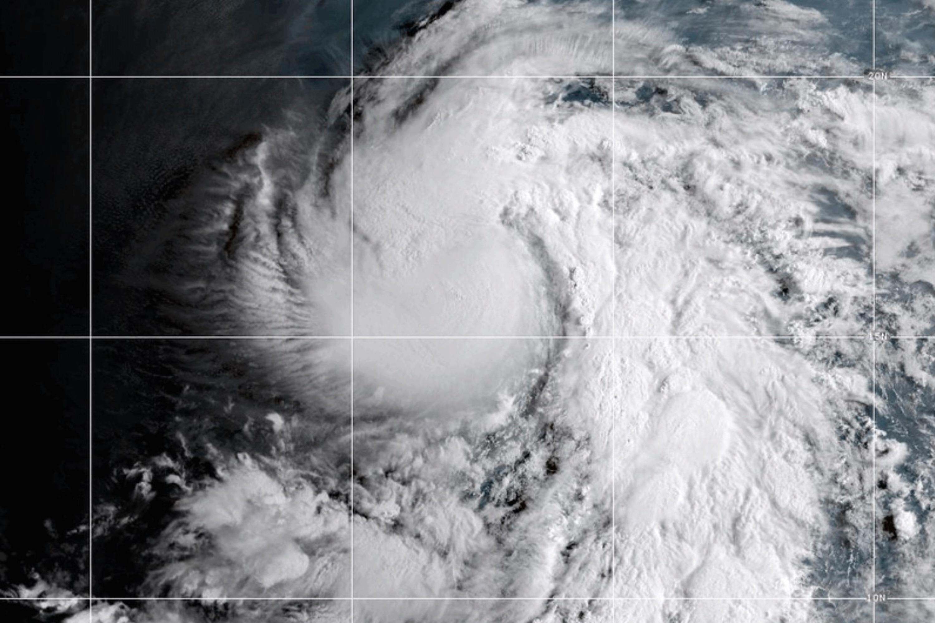 Tropical storm rapidly strengthens into a hurricane in the Pacific crop 40582743