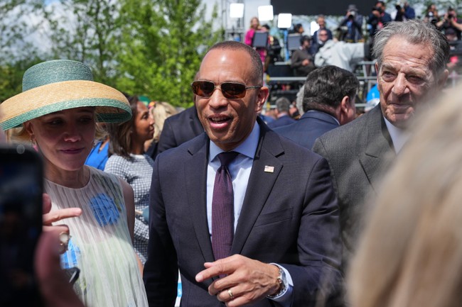 Hakeem Jeffries Extends Olive Branch to Jews, Leftists Immediately Nickname Him 'AIPAC Shakur' e 480b 94dd e8640a6889a3