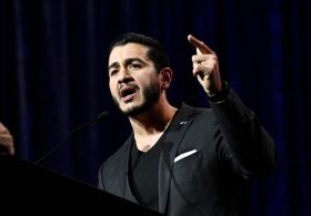 The Democrat Establishment Is Freaking Out Right Now