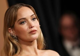 Report: Hollywood Stars Rethinking Getting Involved in Politics, Expert Says Voters ‘Tired of Celebrities Telling Them How to Think’