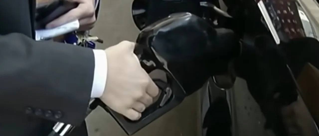 Republicans Slammed Democrats On Gas Prices In 2024 — But Now Shoe Is On Other Foot gaspumpsc1 1