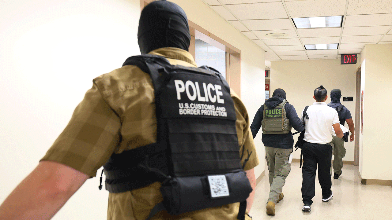 DOJ Battles Columbus Over ICE Courthouse Arrest Rule icers Courthouse