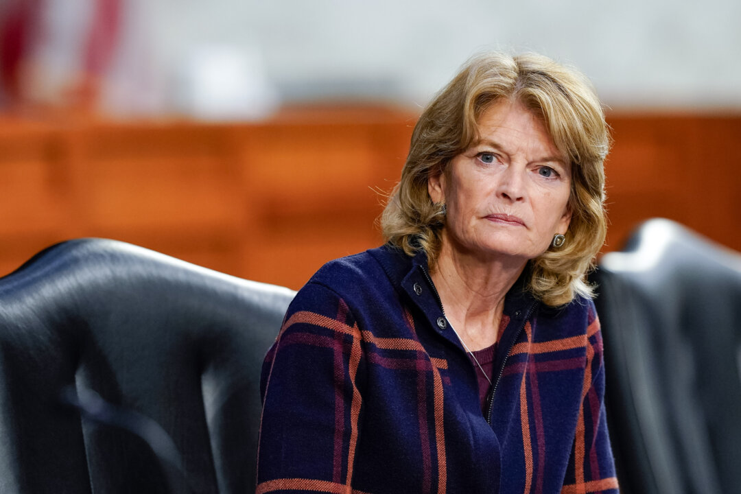 GOP Senator Opposes Todd Blanche for Attorney General, Putting Nomination in Jeopardy id5614735 murkowski listens LSedit 1080x720 1