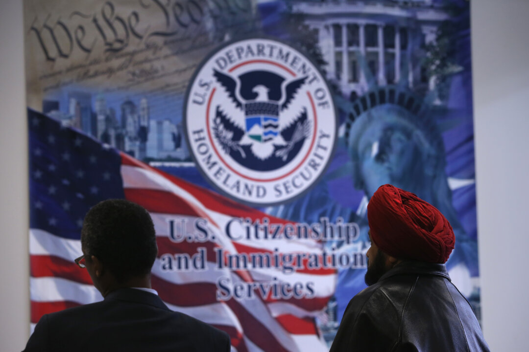 US Immigration Agency Asks Public to Report Fraud, Anti-Government Activities id5950830 USCIS GettyImages 160341294 1080x720 1