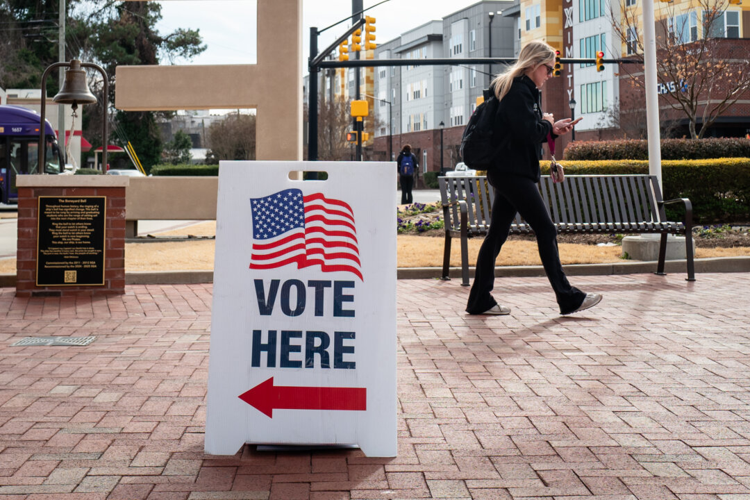 House Democrats Add 5 Candidates to Their ‘Red to Blue’ Campaign Program id5993542 EpochImages 5323663935 xl 1080x720 1
