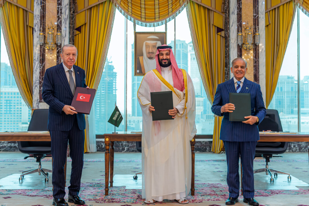 Trump Hails New Defense Pact Between Turkey, Saudi Arabia, Pakistan id6072560 AP26219433507335 1080x720 1