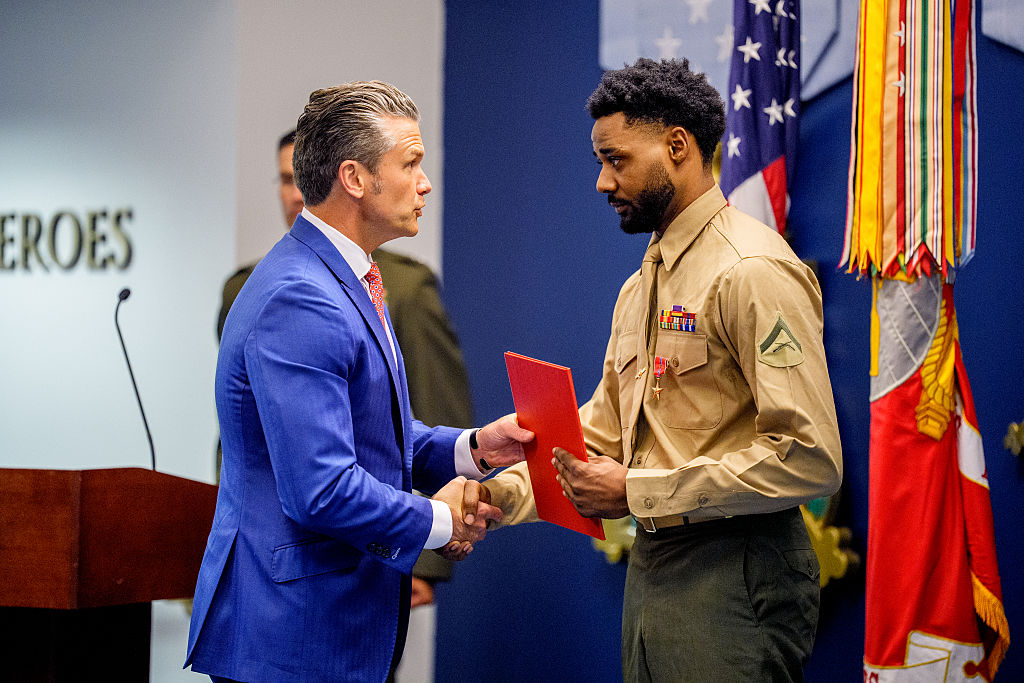 Pentagon Upgrades Valor Awards for 3 Marines Who Withstood Attack During Afghanistan Withdrawal id6080066 GettyImages 2291626659