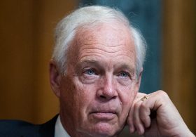 Exclusive – Sen. Ron Johnson Seeks ‘Covid Reckoning’: ‘I Want to Make Sure That Anthony Fauci’s Reputation Is Completely Destroyed’