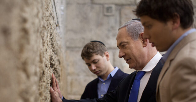 Israeli PM Netanyahu Reveals Iran Tried to ‘Murder’ One of His Sons ilephoto2013 Benjamin Netanyahu Yair and Avner getty 640x335 1
