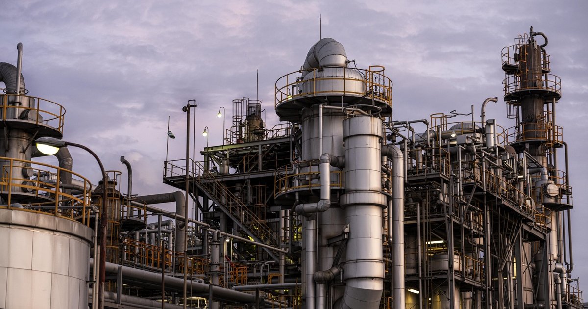 China's Fuel Exports Surge as Beijing Eases Restrictions, Pressuring Asian Refiners iners