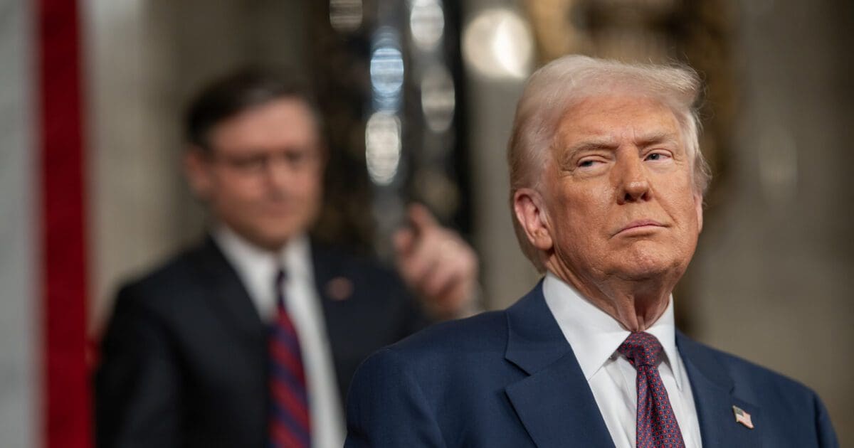 Trump Reveals What He’ll Do With Oil From Venezuela k 1 1200x630 1