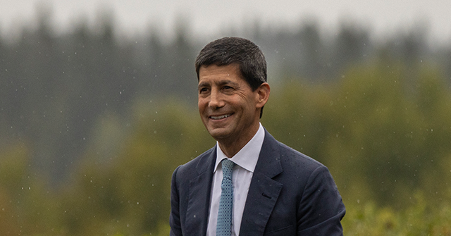 Breitbart Business Digest: Warsh Goes Hiking kevin warsh jackson hole getty 640x335 1