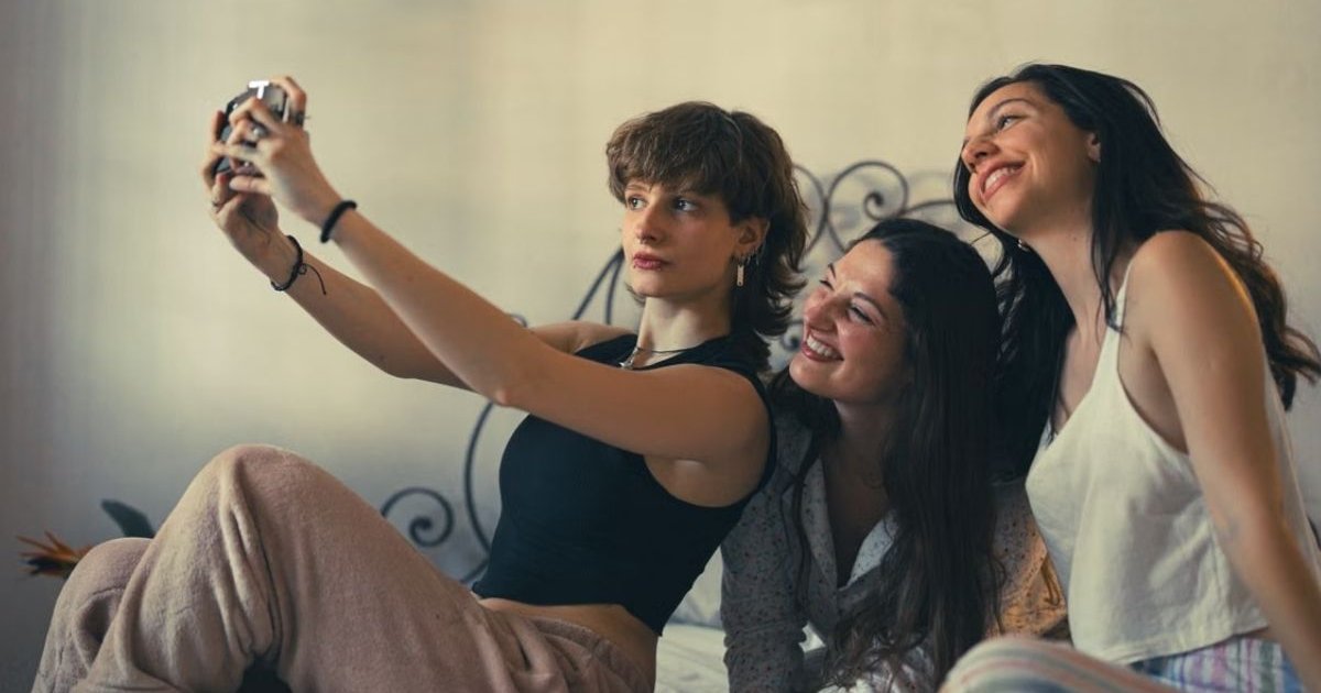 Why Gen Z Is Spending Weekends Alone in Their PJs Instead of Going Out to Have Fun: Study lecting new harris