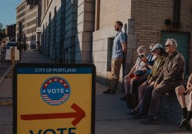 Poll: Voters See Political Parties as More Extreme Than Their Own Candidates
