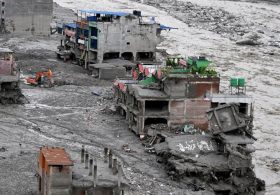Rescuers scramble to reach workers believed to be trapped in hydropower tunnels amid Nepal floods