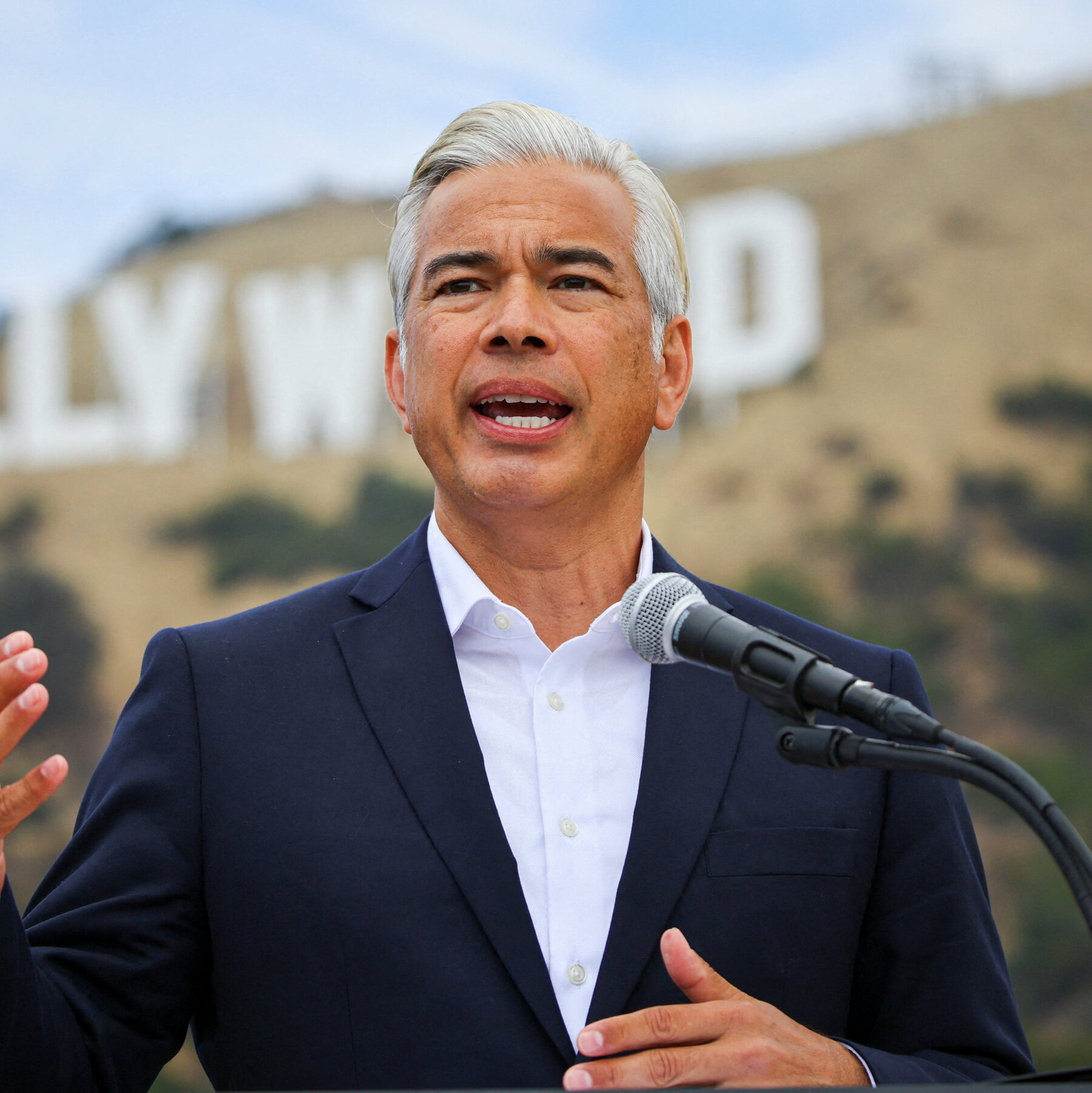 California Cancels Talks With Paramount Over Warner Bros. Merger mediumSquareAt3X 37